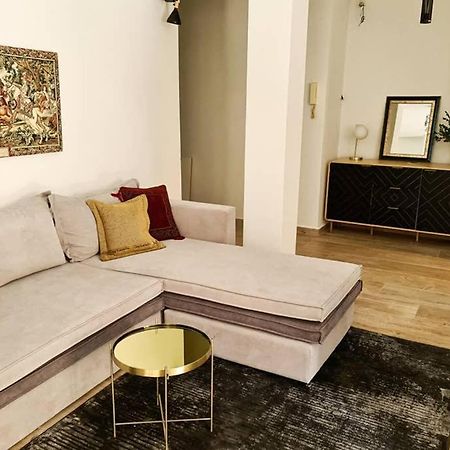 Modern Apt In The Heart Of Glyfada - Literally!! 아테네 외부 사진
