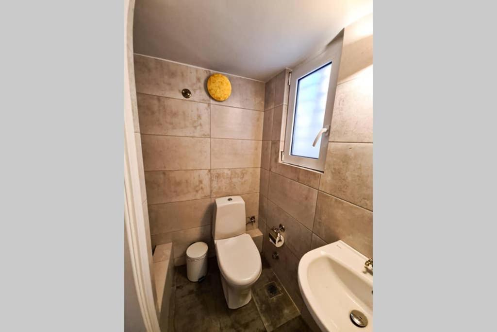 Modern Apt In The Heart Of Glyfada - Literally!! 아테네 외부 사진